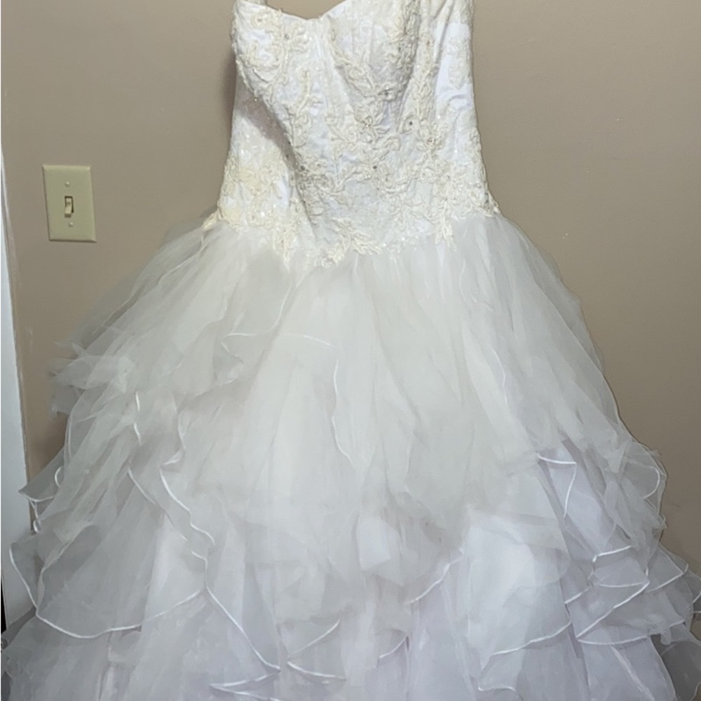 wedding dress